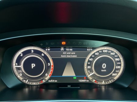 2018 Volkswagen Tiguan R-LINE 4 MOTION AUTOMATIC 2.0 DIESEL //MASSIVE SPEC//FULL LEATHER//HEAD UP DISPLAY//HEATED SEATS//360 PARKING CAMERAS// €29,950 thumbnail