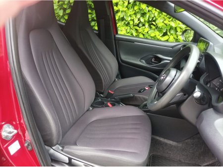 2020 Toyota Yaris 1.5 NOT HYBRID AUTOMATIC SERVICE HISTORY (6 STAMPS) FRONT AND REAR AUDIO VISUAL PARK ASSIST REVERSE CAMERA TOUCH SCREEN RADIO APPLE CARPLAY ANDROID AUTO FACTORY IMMOBILISER PROXIMITYKEYS €17,895