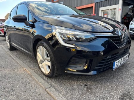 2022 Renault Clio Dynamique SCe 65 €14,000