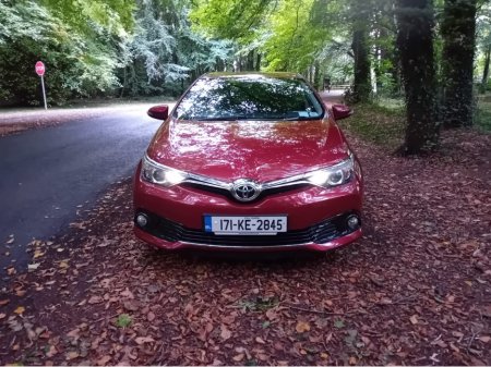 2017 Toyota Auris 1.4 D-4D SOL 5DR 1 OWNER  @ REDDY2DRIVE LTD €13,850