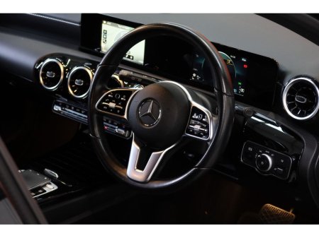 2019 Mercedes-Benz A Class A180D Sport 5DR Automatic #59 €19,950 thumbnail