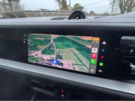 2024 Porsche Cayenne 3.0 V6 E-HYBRID AUTO==HUGE SPEC==COST €153K NEW== €116,950 thumbnail