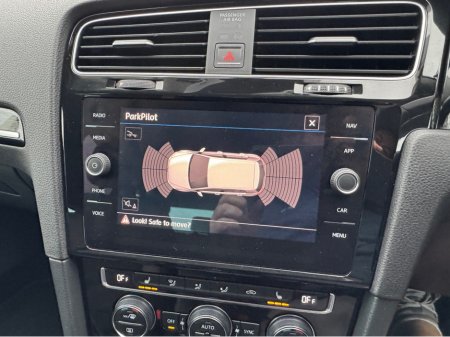 2017 Volkswagen Golf 1.6 TDi HIGHLINE 115 BHP 5dr €16,950 thumbnail