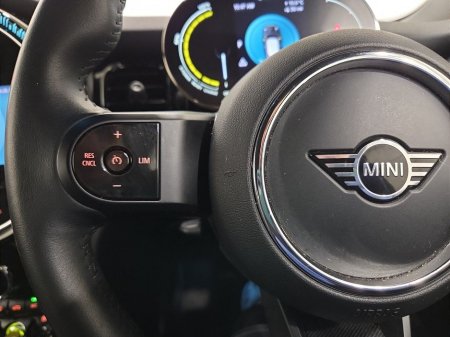 2022 MINI Hatch Electric Level 2 €20,950 thumbnail