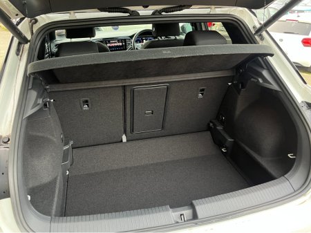 2022 Volkswagen T-Roc STLYE BLACK PACK AUTOMATIC 1.5 PETROL //LOW MILES//HIGH SPEC//KEYLESS ENTRY//ADAPTIVE CRUISE CONTROL//REVERSE CAMERA// €29,950 thumbnail