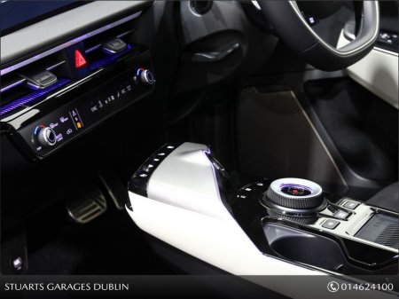 2022 Kia EV6 EV6 GT LINE: YACHT BLUE METALLIC, BLACK AND IVORY ALCANTARA INTERIOR, SUNROOF, 360 CAMERAS, WIRELESS CHARGING, HEADS UP DISPLAY €31,945 thumbnail