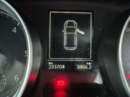 2016 Volkswagen Golf TRENDLINE 1.6 TDI MANUAL 5SPEED 110HP 5DR €10,750 thumbnail