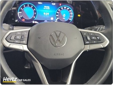 2024 Volkswagen Golf LIFE 110HP Petrol Manual €24,995 thumbnail