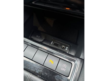 2017 Volkswagen Jetta 2.0 TDI 110HP Highline €16,995 thumbnail