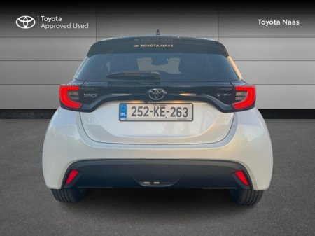 2025 Toyota Yaris YARIS LUNA SPORT €28,888
