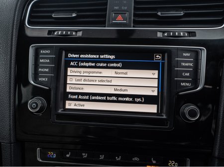 2017 Volkswagen Golf 2017 VW Golf 1.2tsi HIGHLINE/High spec/1yr warrant €16,888 thumbnail