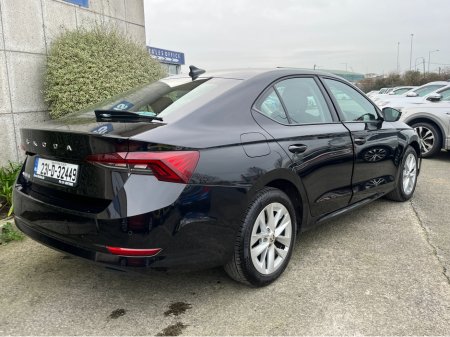 2023 Skoda Octavia AMBITION 2.0 TDI DIESEL €22,950