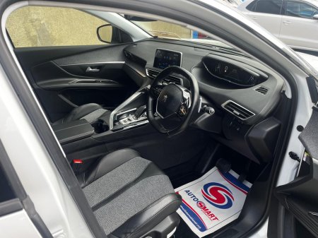 2019 Peugeot 5008 ALLURE 1.2 PETROL AUTOMATIC €28,950