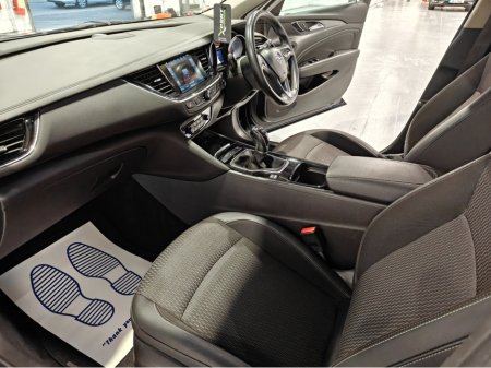 2017 Opel Insignia GRAND SPORT SE 2.0 17 170PS 5DR €10,850 thumbnail