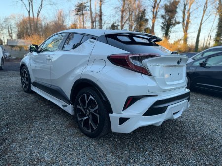 2018 Toyota C-HR 1.8 HYBRID SPORT €18,500 thumbnail