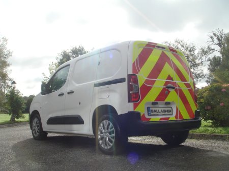 2021 Citroen Berlingo Enterprise Pro M 1000 1.5 Blue HDI 100 BHP  €333 Road Tax Comes With Current CVRT *** Your's from as little as  €57 per week *** SALE *** SALE *** SALE *** €12,300