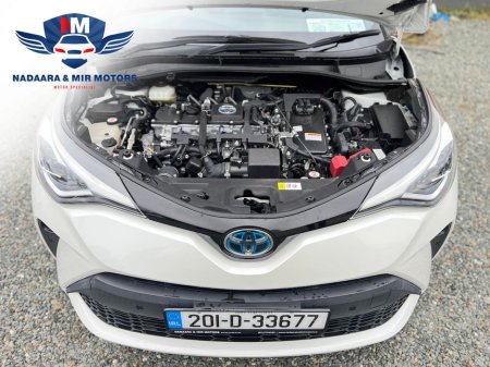 2020 Toyota C-HR 1.8L 6AA ZYX11 5DR AUTO €21,499 thumbnail