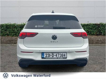 2023 Volkswagen Golf 2.0 TDI 115HP Life €24,975 thumbnail