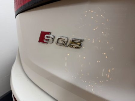 2015 Audi Q5 SQ5 TDI QUATTRO AUTOMATIC €28,777 thumbnail