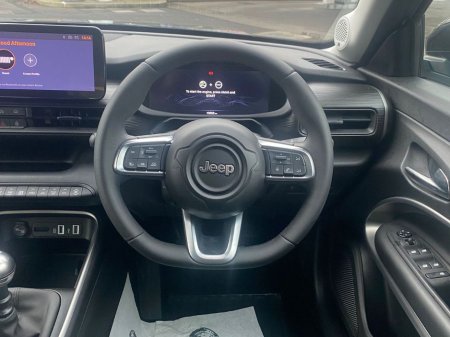 2025 Jeep Avenger 1.2 100HP Altitude €28,895 thumbnail