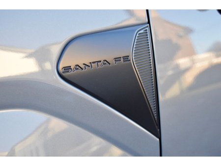 2024 Hyundai Santa Fe 1.6 PHEV 4WD Calligraphy €62,995 thumbnail