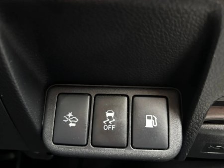 2017 Toyota Avensis 1.6 D-4D Luna Navi Saloon €11,500 thumbnail