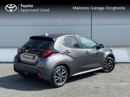 2022 Toyota Yaris 1.5 Hybrid Luna Sport Call Now : 041 980 2420 €23,950