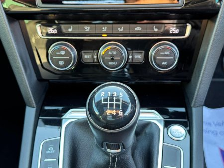 2017 Volkswagen Passat R-LINE TOP SPEC NCT 05/27 €14,499 thumbnail