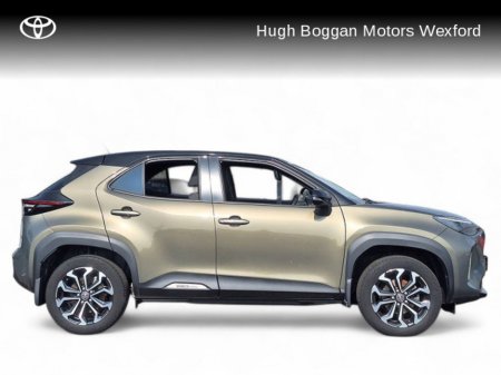 2023 Toyota Yaris Cross LUNA SPORT HYBRID €28,995