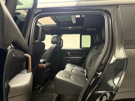 2023 Land Rover Defender X P400E FLAGSHIP MODEL €87,990 thumbnail