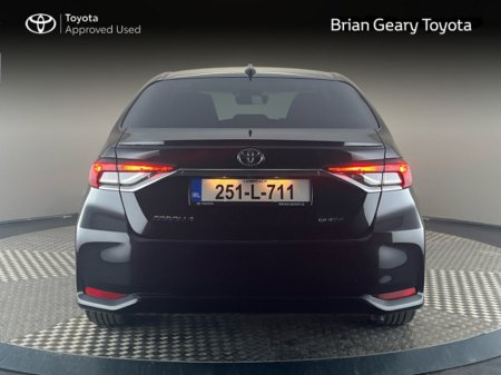 2025 Toyota Corolla HYBRID LUNA SPORT SALOON €34,950