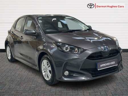 2023 Toyota Yaris 1.5 HYBRID LUNA AUTO