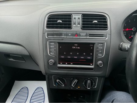 2016 Volkswagen Polo 1.2i TSI Petrol Automatic Comfortline €13,750 thumbnail