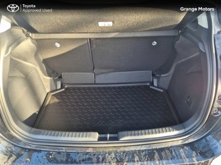 2025 Toyota Yaris 1.5 HYBRID 5DR LUNA*DEMO MODEL* €27,950 thumbnail