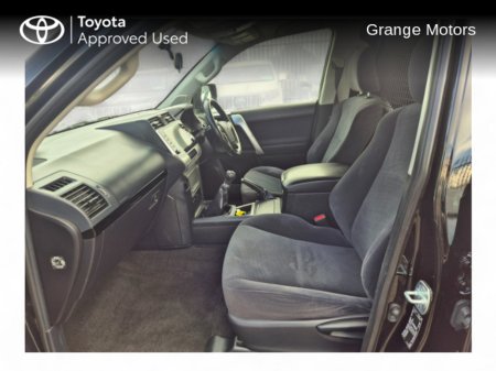 2021 Toyota Landcruiser 2.8 LWB GX COMM*6 SPEED MANUAL* €44,950 thumbnail