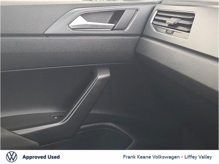 2022 Volkswagen Taigo R-LINE AUTO 1.0 TSI 110HP €25,995 thumbnail