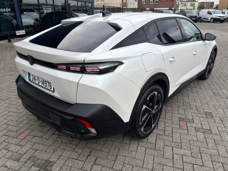 2024 Peugeot 408  €29,950