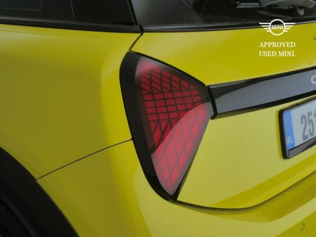 2025 MINI Hatch Cooper S 3 Door €36,900 thumbnail