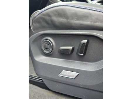 2023 Volkswagen Touareg 3.0TSI V6 R-LINE 462BHP 5DR LAPIZ BLUE +MAXTON KIT STUNNING! €67,950 thumbnail