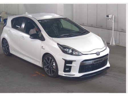 2018 Toyota Aqua Hybrid