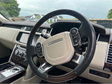 2017 Land Rover Range Rover DIESEL  MY 17 3.0 TDV6 VOGUE MY17 5DR AUTO €44,320 thumbnail