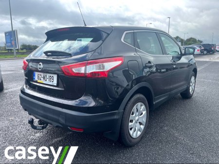 2016 Nissan Qashqai 1.5 DSL XE E6 4DR €10,950