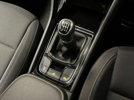 2025 Skoda Karoq Selection 2.0TDI 115BHP - Reversing Camera - Climate Control - Cruise Control - Auto Lights/Wipers - Apple CarPlay/Android Auto €36,950 thumbnail