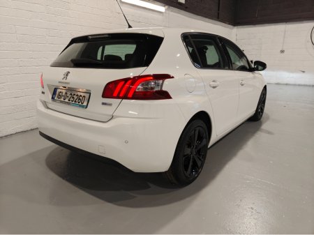 2016 Peugeot 308 ALLURE 1.2 110 4DR €8,750 thumbnail