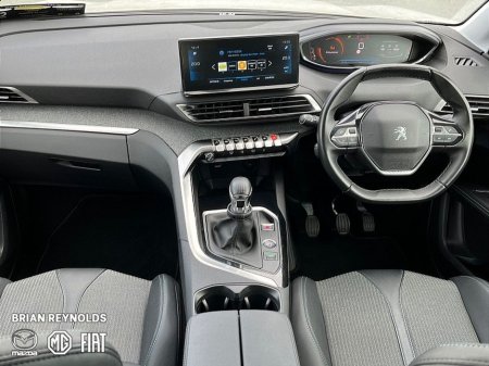 2022 Peugeot 5008 Allure 7 Seater 6MT 130hp €29,950