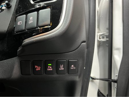 2019 Mitsubishi Outlander €22950! 2019 MITSUBISHI OUTLANDER PHEV LIMITED EDITION 4WD 2.4 AUTOMATIC / CRUISE CONTROL / REVERSE CAMERA / ELECTRIC HEATED SEATS / HEATED STEERING WHEEL €22,950 thumbnail