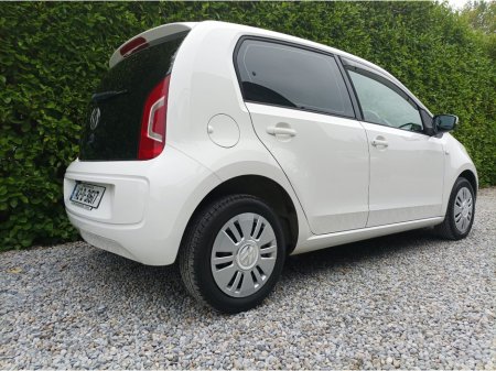 2014 Volkswagen up! DBA-AACHY 5DR AUTO €8,995 thumbnail