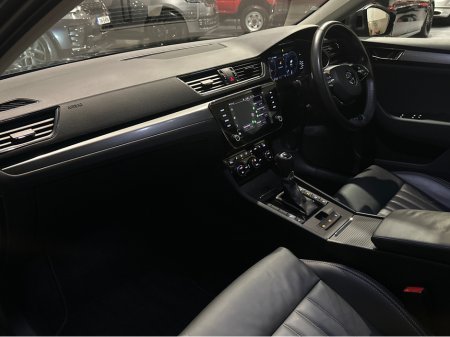 2023 Skoda Superb ESTATE E-HYBRID AUTOMATIC €29,950 thumbnail