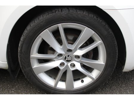 2019 Skoda Octavia STYLE 1.6 TDI 115HP 4DR €14,295 thumbnail