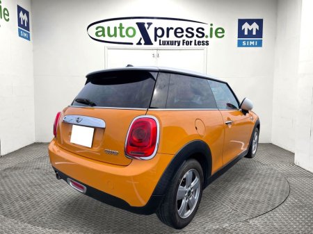 2017 MINI Cooper 1.5 Automatic, LOW MILES €17,450